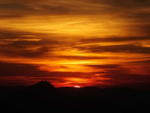 Caminhada no pôr do sol 