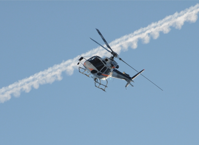  Helicopter in mid-flight 