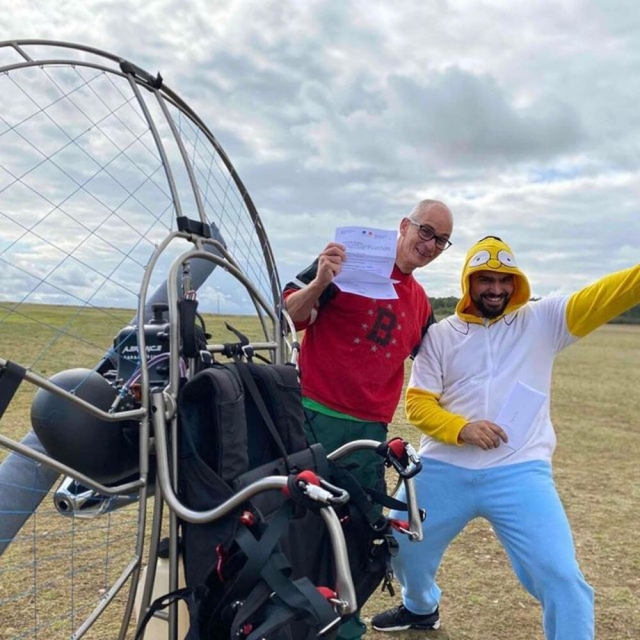  Jovial atmosphere during the preparation of the flight