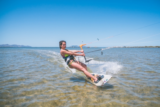 Prove os prazeres de Kitesurf 