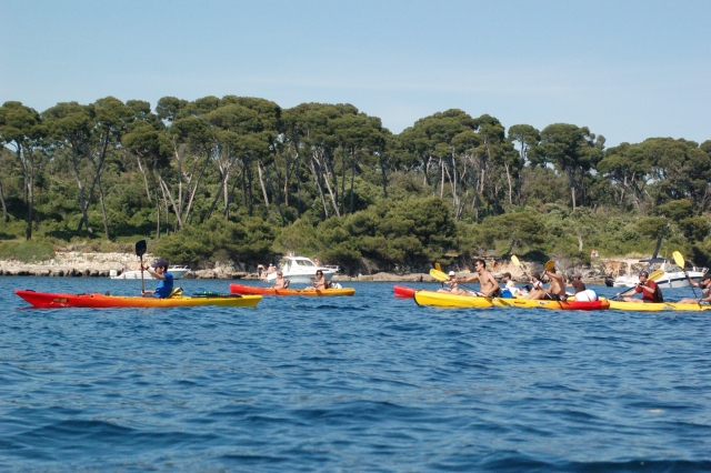  Attività in acqua con gli amici 