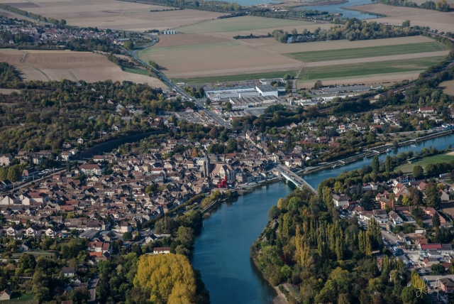 Vista desde arriba de la ciudad de Yonne 