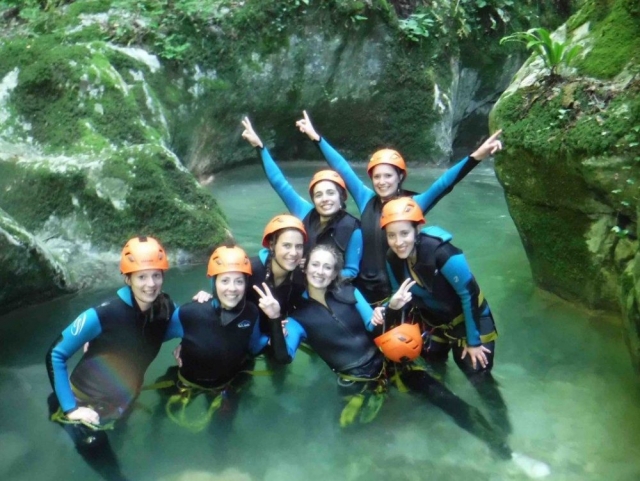  Group canyoning