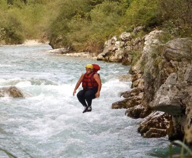 Saltar al agua