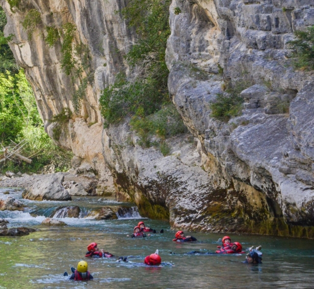  swim in the crystal clear waters of Verdon -9999- You will probably be photographed by a team 