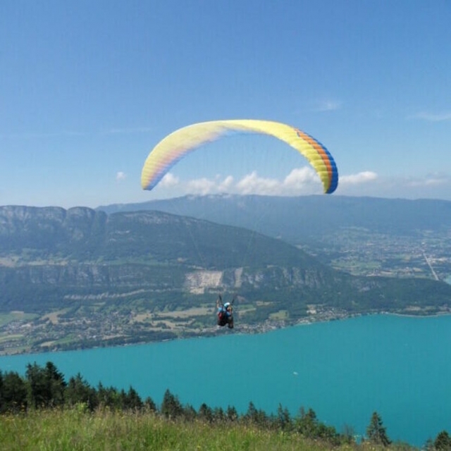  Paragliding in ascent 