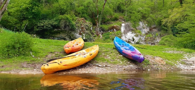 Canoës disponibles et de bonne qualité