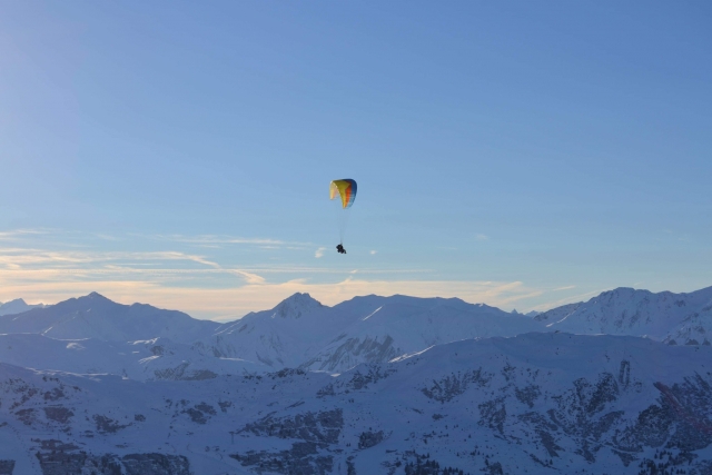  Vuelo en parapente en solitario 