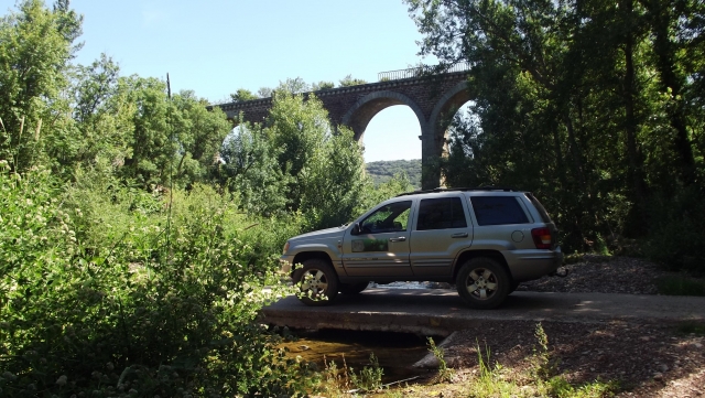  Paseo en jeep en la naturaleza 