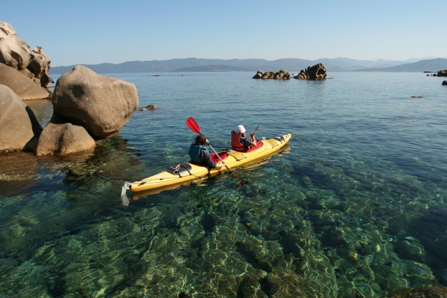  Alquiler de kayak en Córcega 
