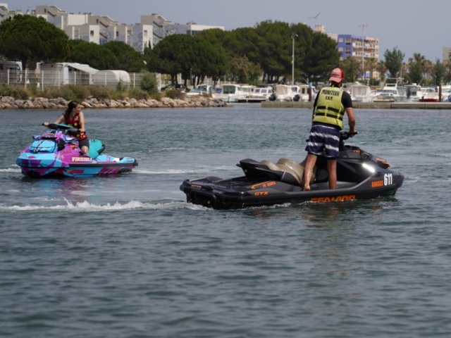 Alquiler de moto de agua biplaza en Port Canet, 45 min