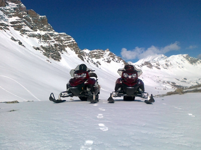  Snowmobile ride 