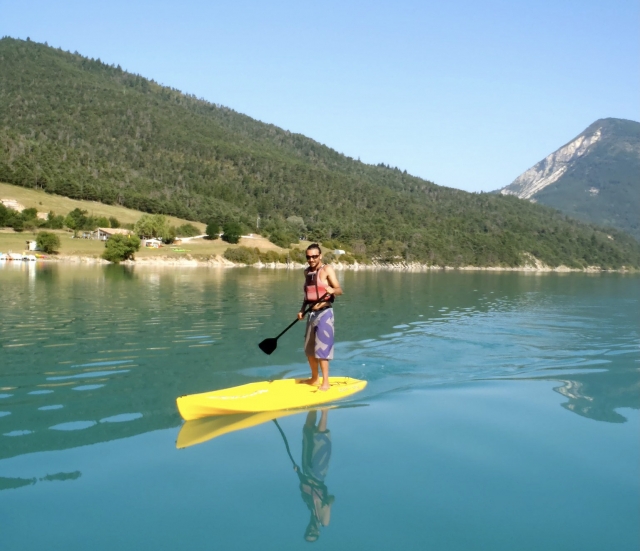  Navigazione attraverso il famoso Lago di Castillon