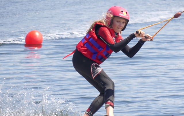  Wakeboarding at the Leucate pond 
