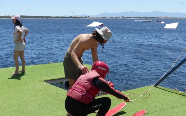Entraînement avant la session de ski nautique