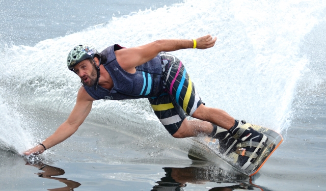  Thrills during the wakeboard session 