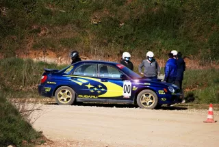 Bautismo como copiloto de rally hacia Bourges