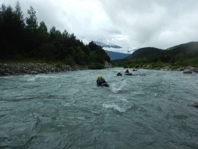  Hydrospeed am Fluss Arc