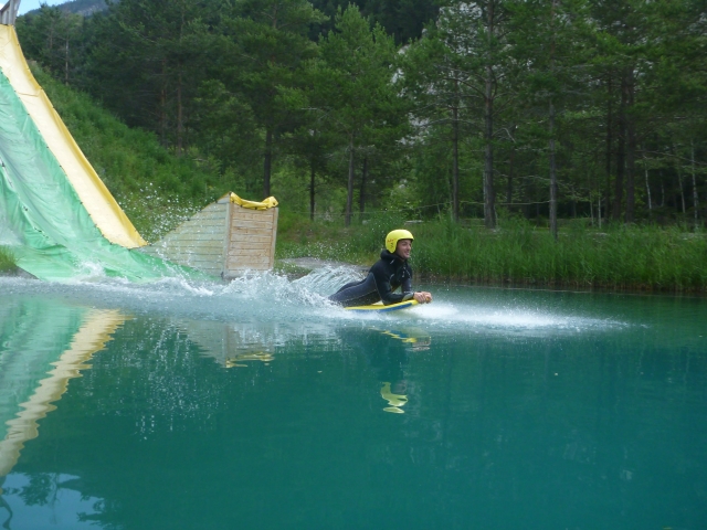 Glisse sur l'eau dans le lac de Val-Cenis