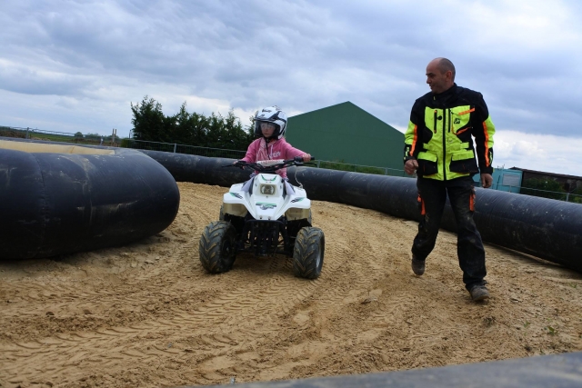  Quad infantil en La Ferté Gaucher 