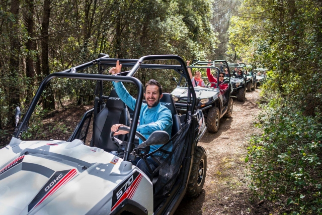  Giro in buggy nel Var 