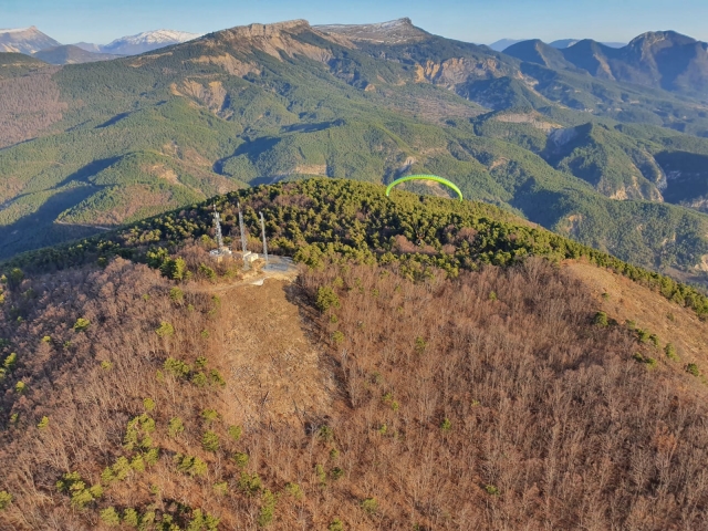  阿尔卑斯山上空飞行 