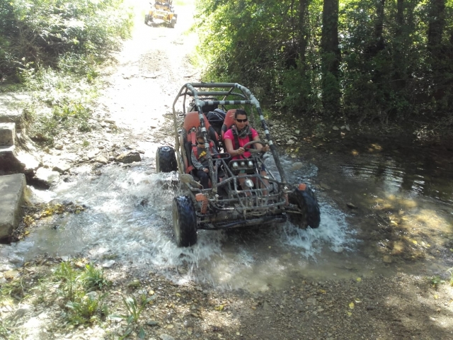  Nervenkitzel an Bord 'a Buggy