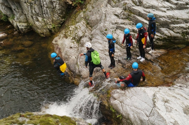 Gruppen-Canyoning-Aktivität 