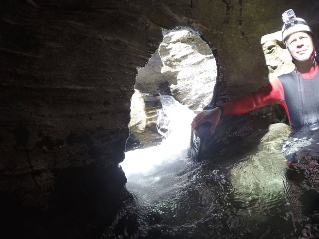  Entdeckung einer wilden Schlucht 