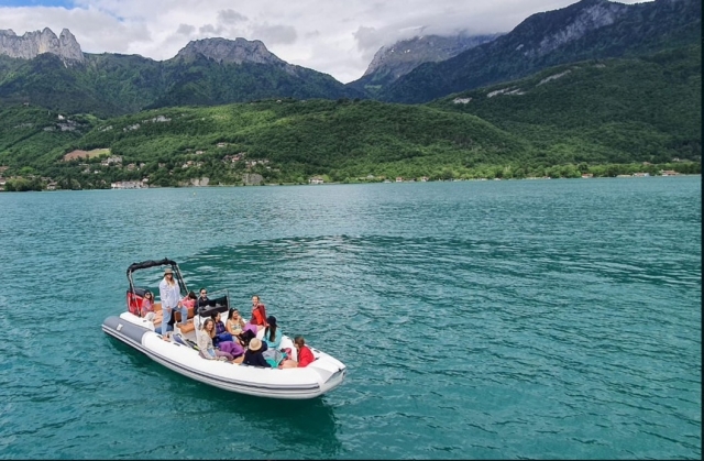 Balade en bateau dans un cadre idyllique 