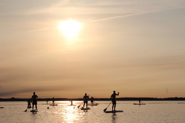Sortie en Stand Up Paddle au crépuscule