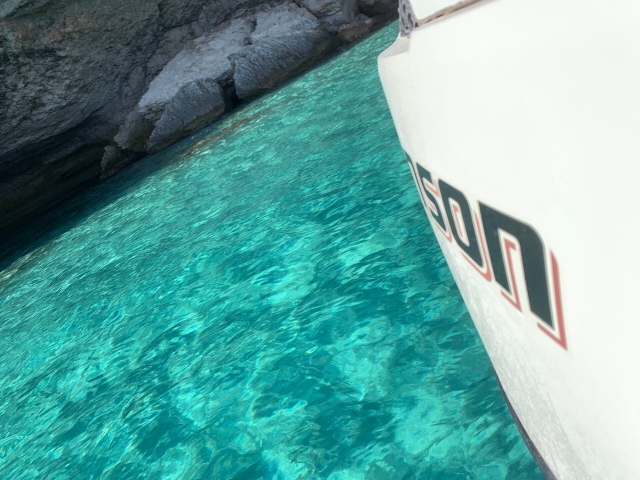  Le acque turchesi dell'isola di Lavezzi 