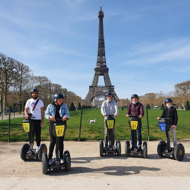  Besichtigung des Eiffelturms mit dem Segway 
