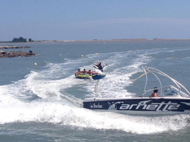  Glides on the waters of Saint-Laurent-du-Var