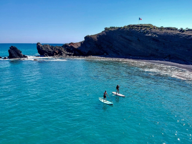  Alone in the sea 