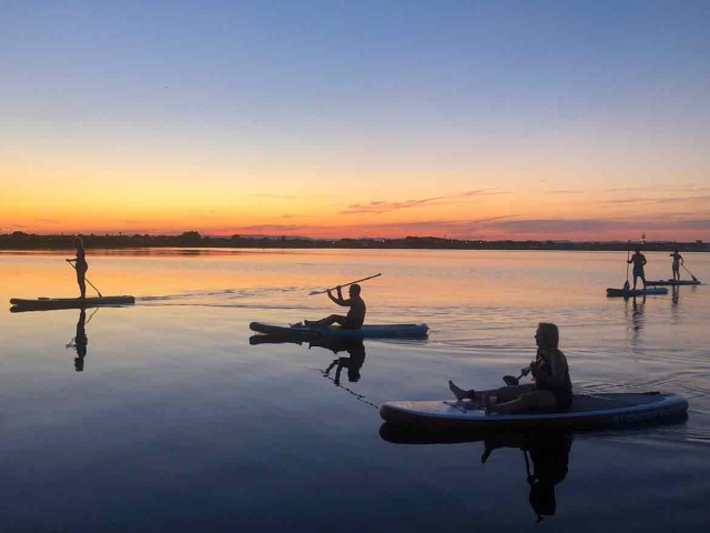  Stand Up Paddle durante el atardecer 