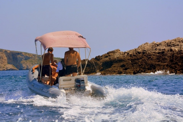 Return to the port after an excursion 