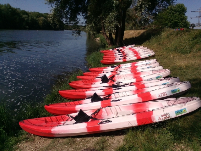  Le nostre canoe sono pronte ad accogliervi 