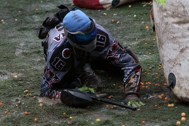  Player crawling 