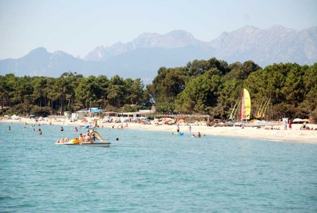 Blick von oben auf den Strand von Vignale in Ghisonaccia 