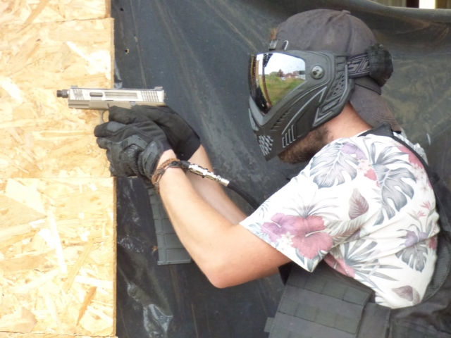  Player aiming at his opponents 