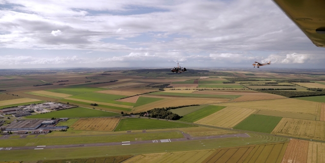  Flug über atemberaubende Naturlandschaften 