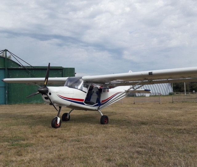 Ulm no aeródromo 