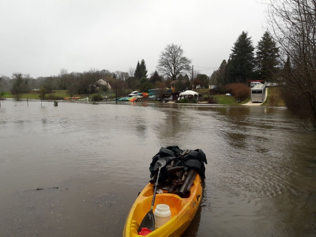  Discovery of the Dordogne by canoe 