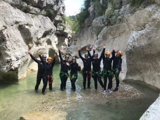 塔恩峡谷溪降 3 小时