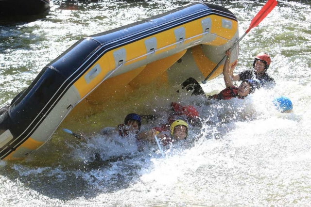 Retournement de raft