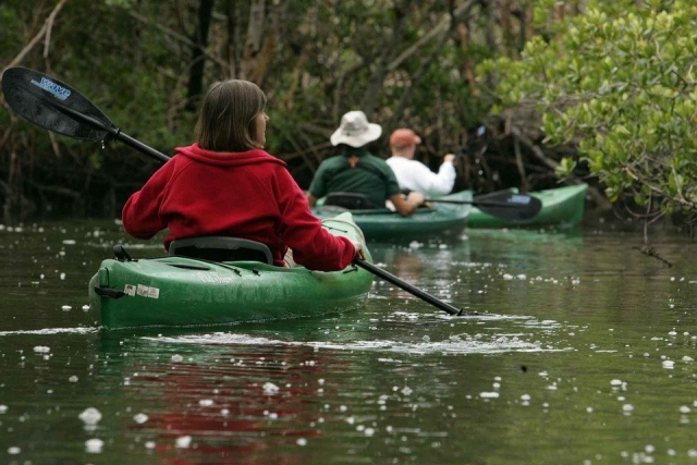 Canoe trip with family 