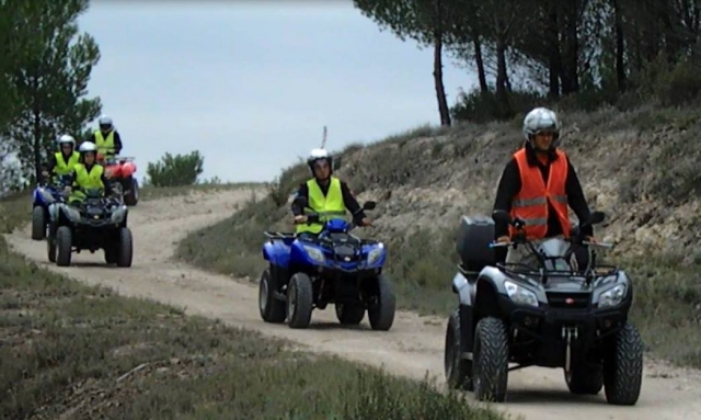  Strada sterrata in quad 