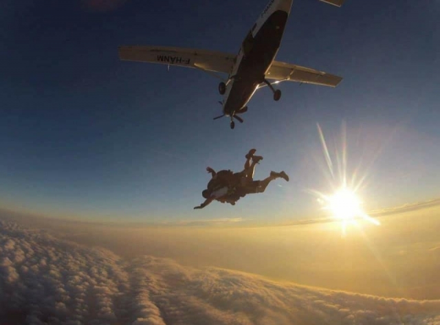  Saltar por encima de las nubes 