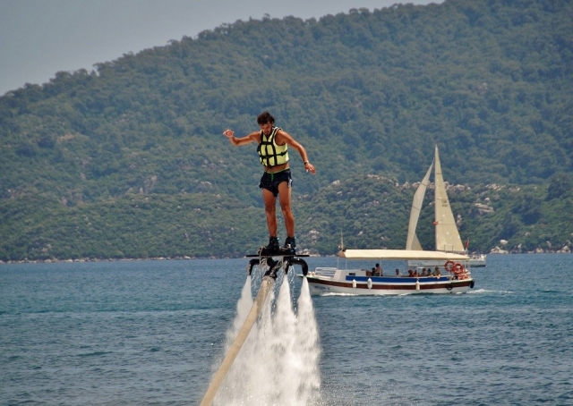 Vol en flyboard vers Perpignan